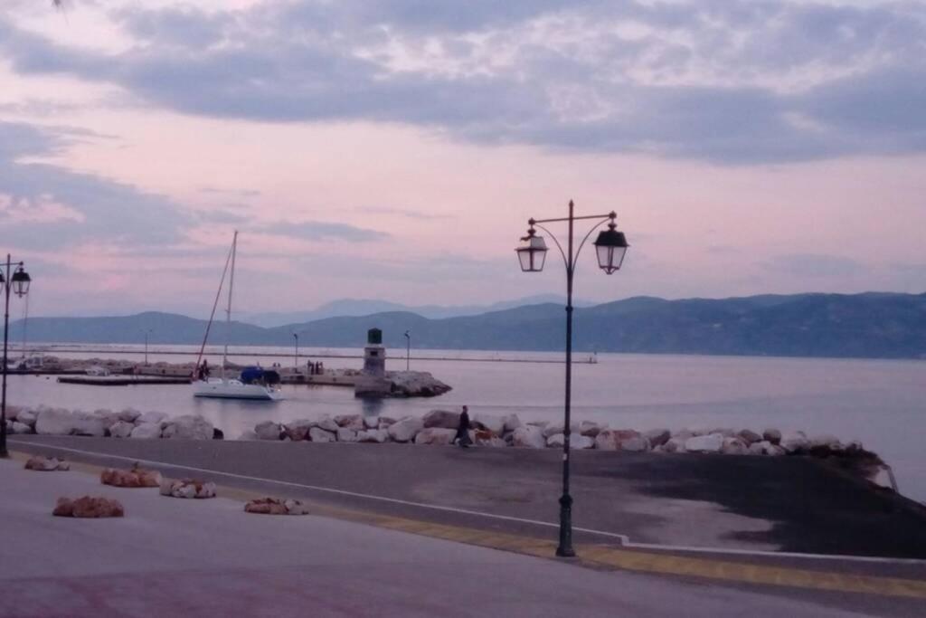 PosidhoníaHospitality In Mythical And Historical Peloponnese1アパートメント エクステリア 写真